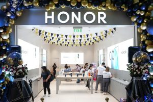 Great News, South Peeps! HONOR PH Opens 10th Experience Store in SM Mall of Asia