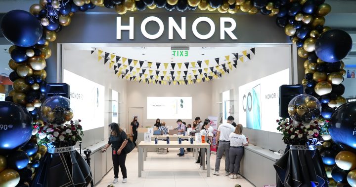 Great News, South Peeps! HONOR PH Opens 10th Experience Store in SM Mall of Asia
